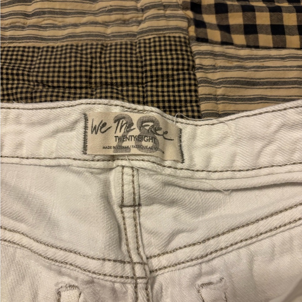 We The Free White Women's Shorts size 28